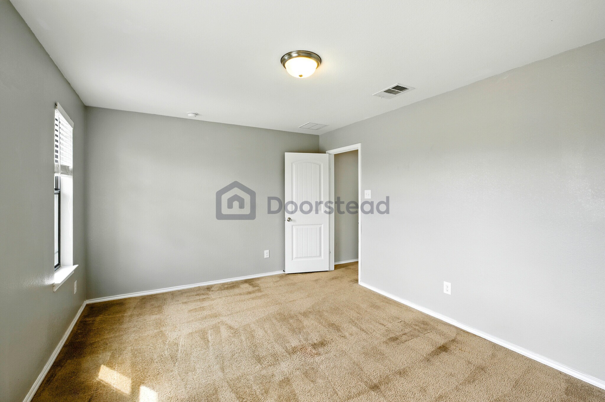 Building Photo - 920 Water Hyacinth Loop