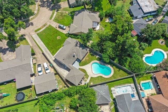 Building Photo - 5826 Spruce Forest Dr