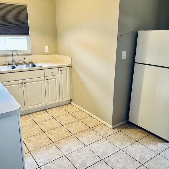 Building Photo - 530 SW Prima Vista Blvd