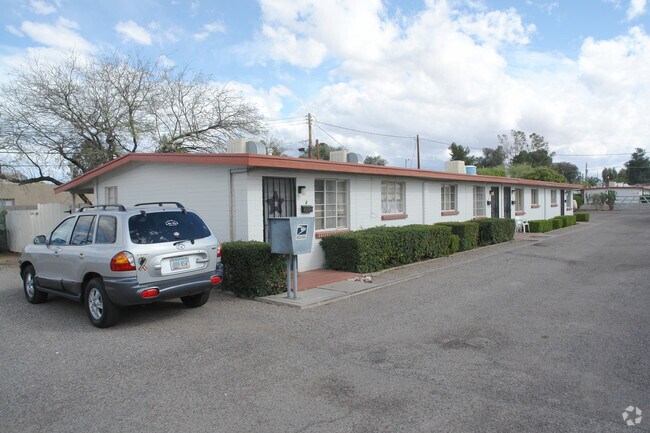 Building Photo - 4240-4246 E Pima St