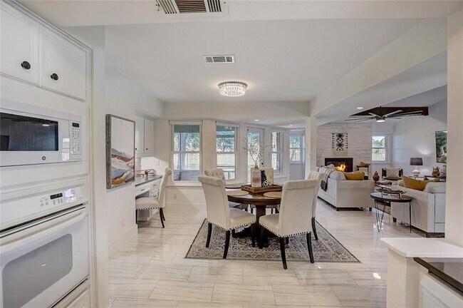 Building Photo - 20534 Highland Lake Dr