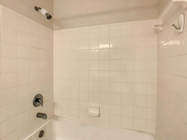Building Photo - 713 Secret Harbor Ln