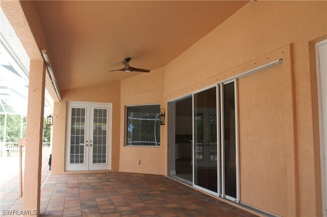 Building Photo - 3129 SW 26th Pl