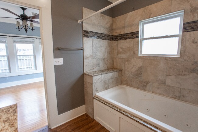 Building Photo - 1412 S St Louis Ave