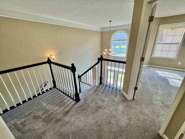 Building Photo - 431 Whitewater Tr