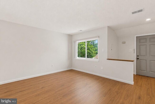 Building Photo - 18315 Leman Lake Dr