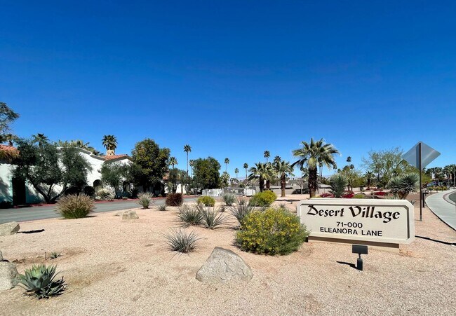 Building Photo - AVAILABLE NOW!! BEAUTIFUL  2 Bed / 2 Bath - Across from The River Shopping Center in RANCHO MIRAGE!