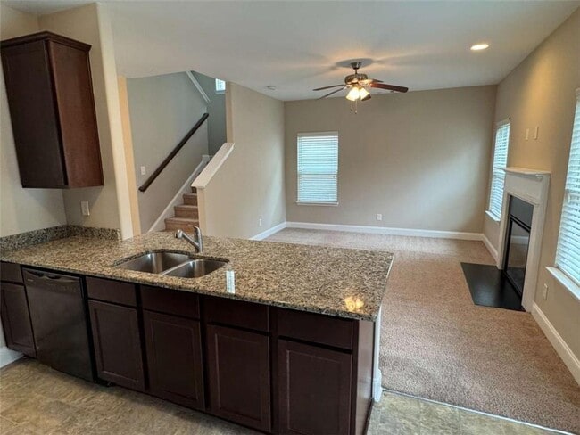 Building Photo - 495 Kirkland Dr