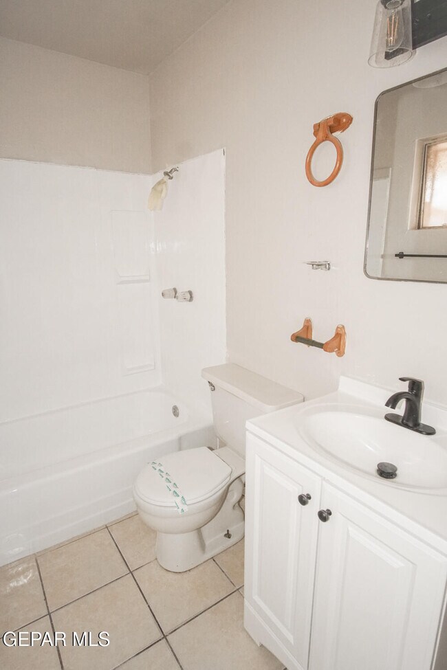 Building Photo - 4031 Thomason Ave