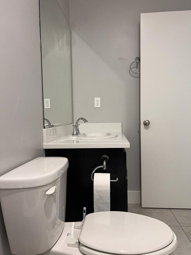 Building Photo - 1010 Mud Pie Ln