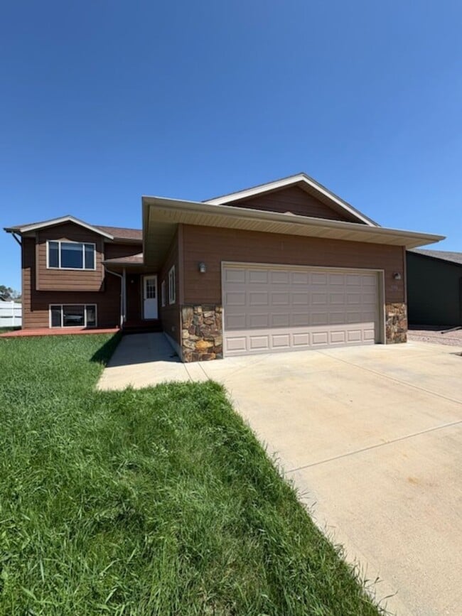 Building Photo - 3 BEDROOM | 2 BATH | CENTRAL AIR | RAPID VALLEY