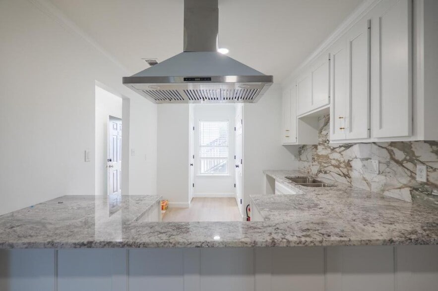 Building Photo - Baytree Campus Apartments