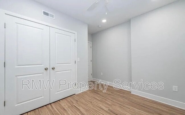 Building Photo - 2031 S 19th St