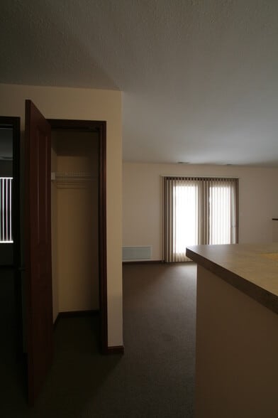 Building Photo - 306 Beeline Rd