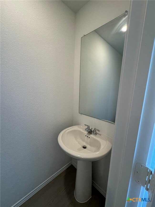 Building Photo - 317 Trinity River Holw