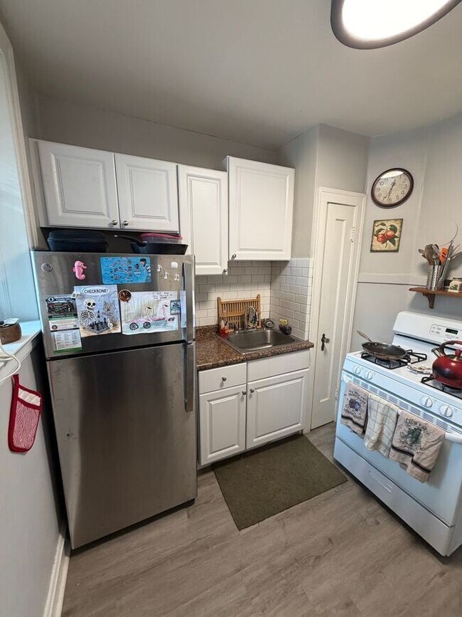 Building Photo - 1110 Curtiss St