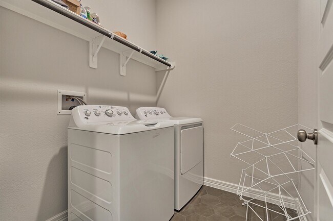 Building Photo - 160 Dove Springs Ct