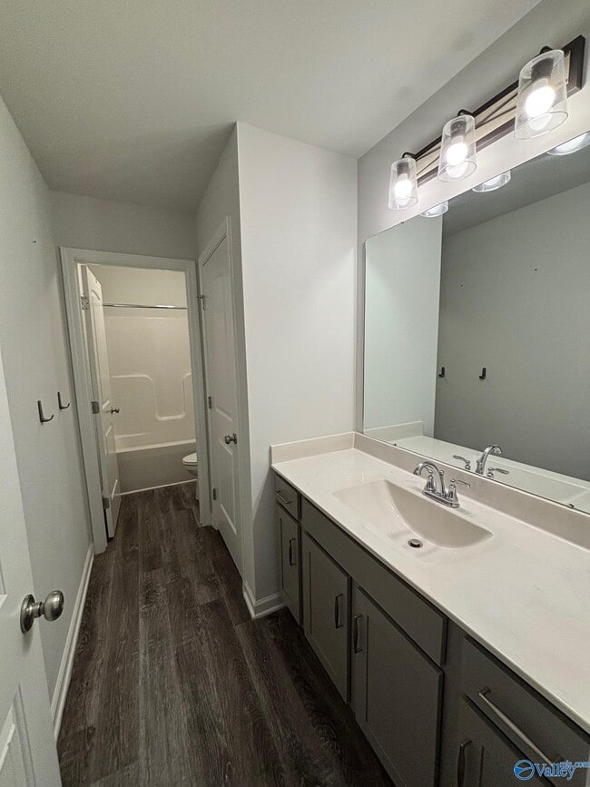 Building Photo - 212 Oracle Cir