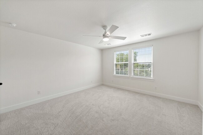 Building Photo - 5811 S 31st St