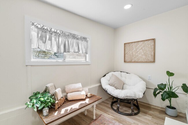 Building Photo - Sunny and Charming Boulder Creek Retreat - Modern Living on a Shared Property