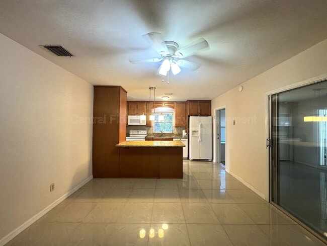 Building Photo - 612 Martin Ave