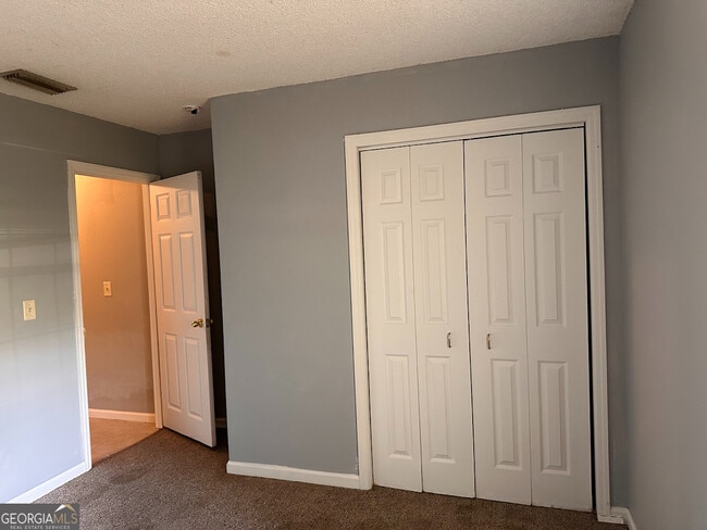 Building Photo - 200 Admiral's Walk Dr