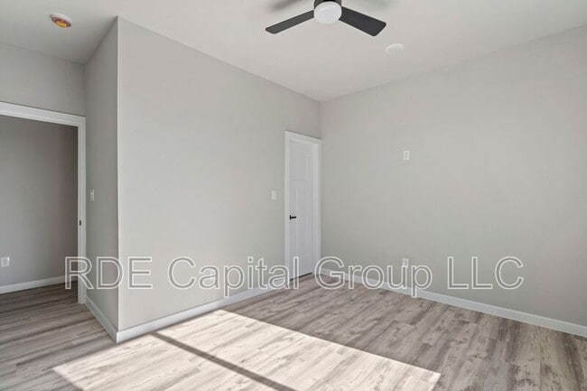 Building Photo - 948 S Corinth St Rd