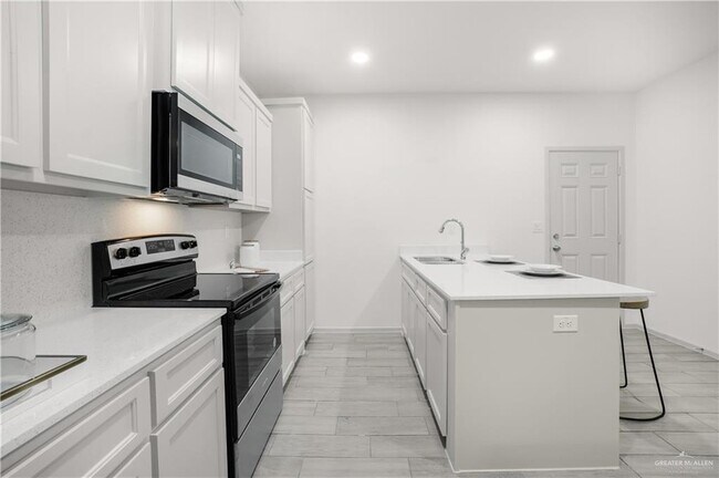 Building Photo - 25 Shavano Dr