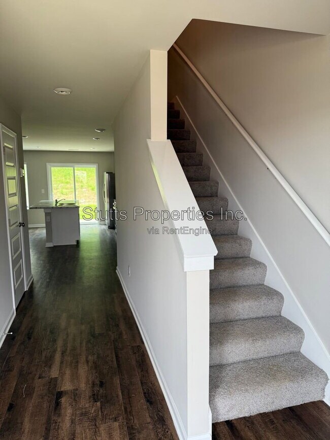 Building Photo - 4141 Hudson Ct SW