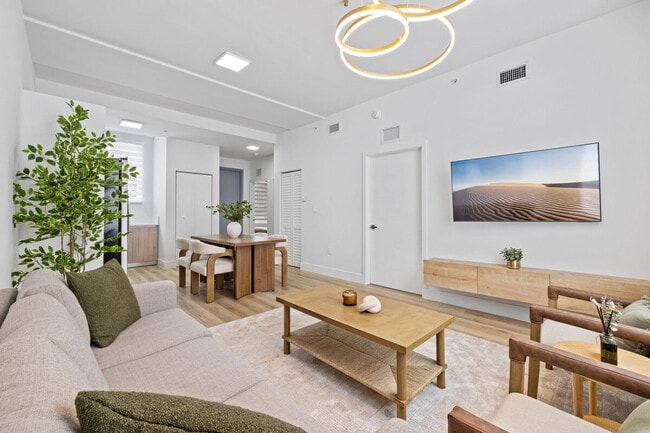 Building Photo - 1558 NW 1st St