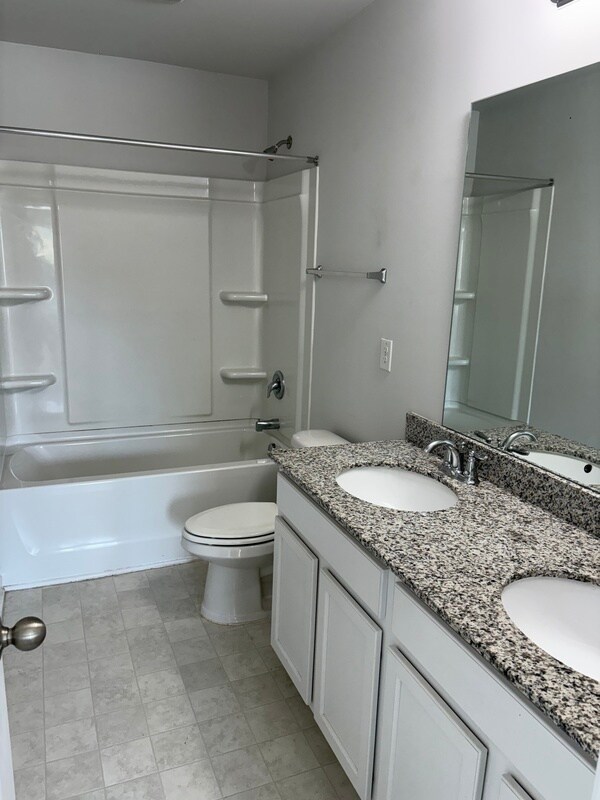 Building Photo - 407 Lakemont Dr