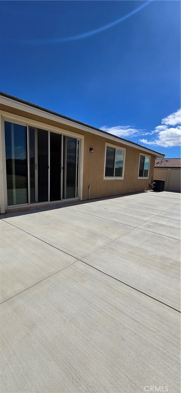 Building Photo - 3012 Sawmill Dr