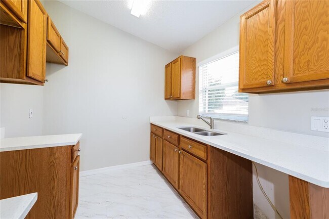 Building Photo - 15 Sawfish Ln