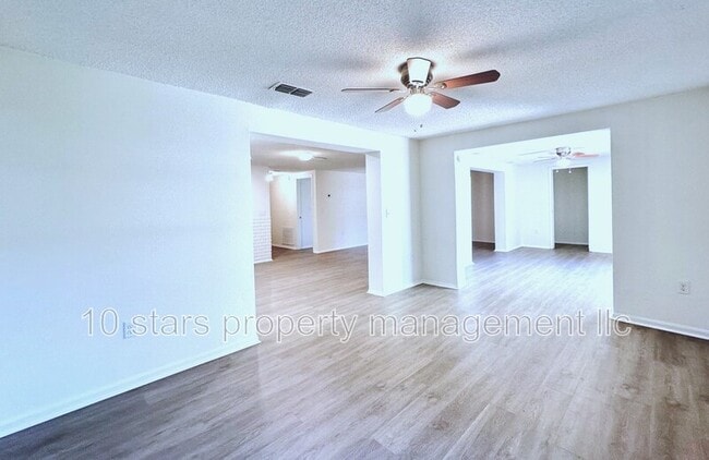Building Photo - 5707 Quist Dr