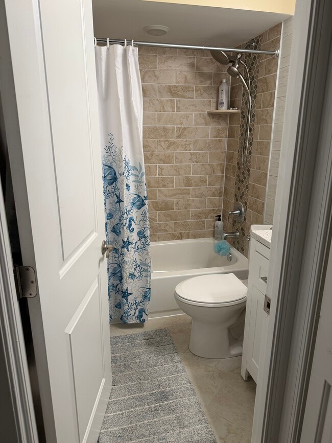 Building Photo - 1300 Wilson Point Rd