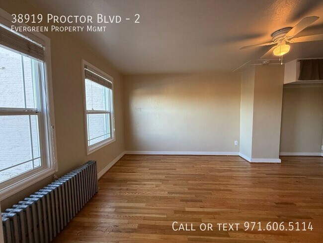 Building Photo - 38919 Proctor Blvd