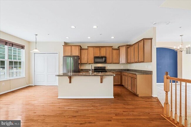 Building Photo - 5053 Wesley Square