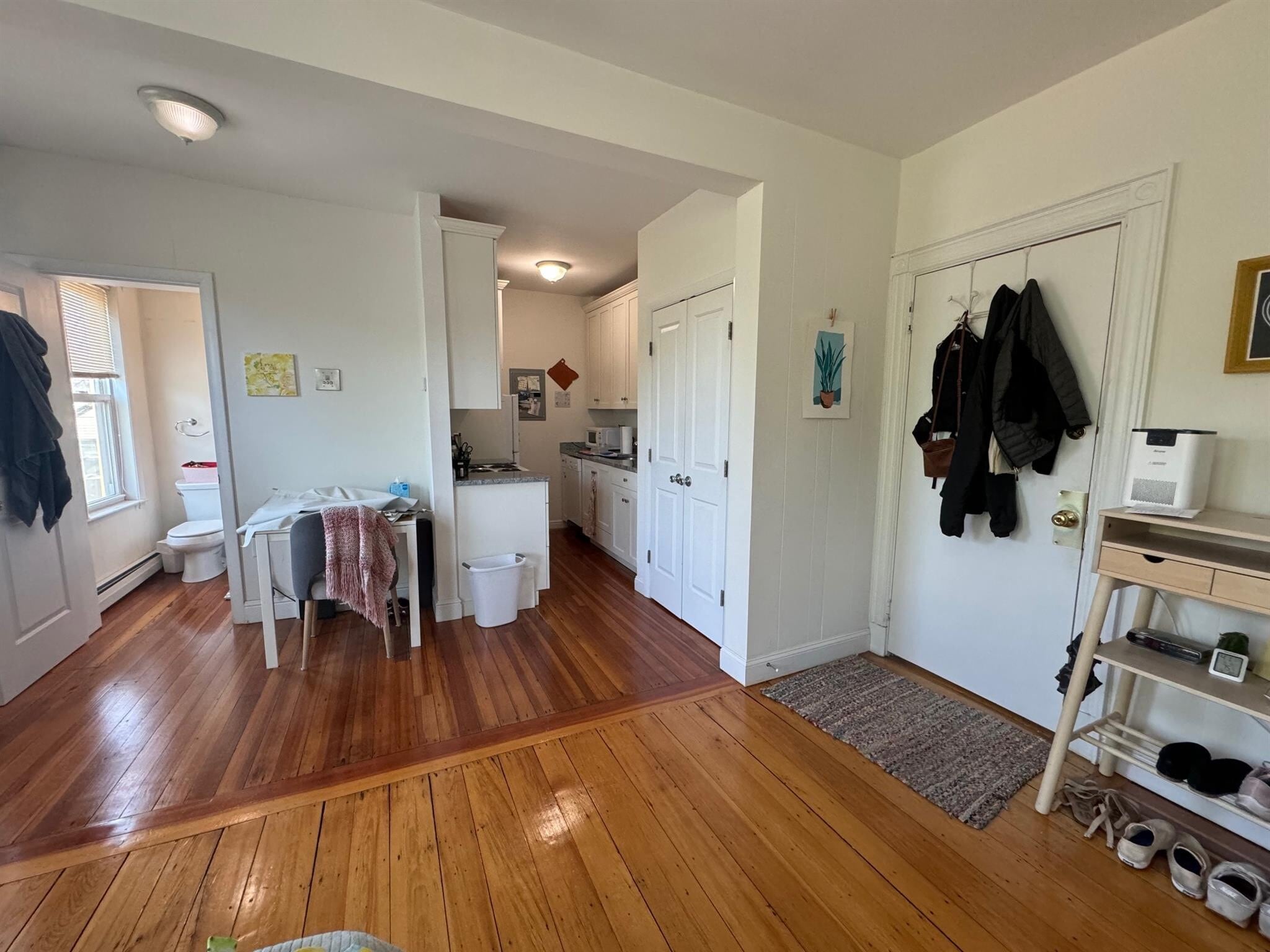 Building Photo - 38 Craigie St