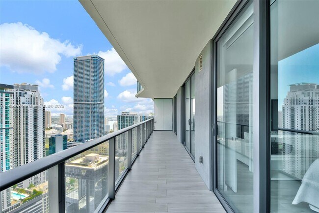 Building Photo - 1300 S Miami Ave