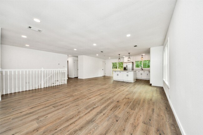 Building Photo - 33 Kittiwake Ct