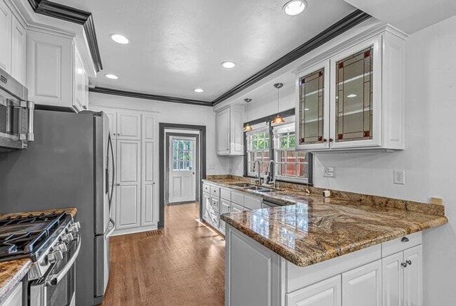 Building Photo - Beautiful Estate for Rent in Ashland