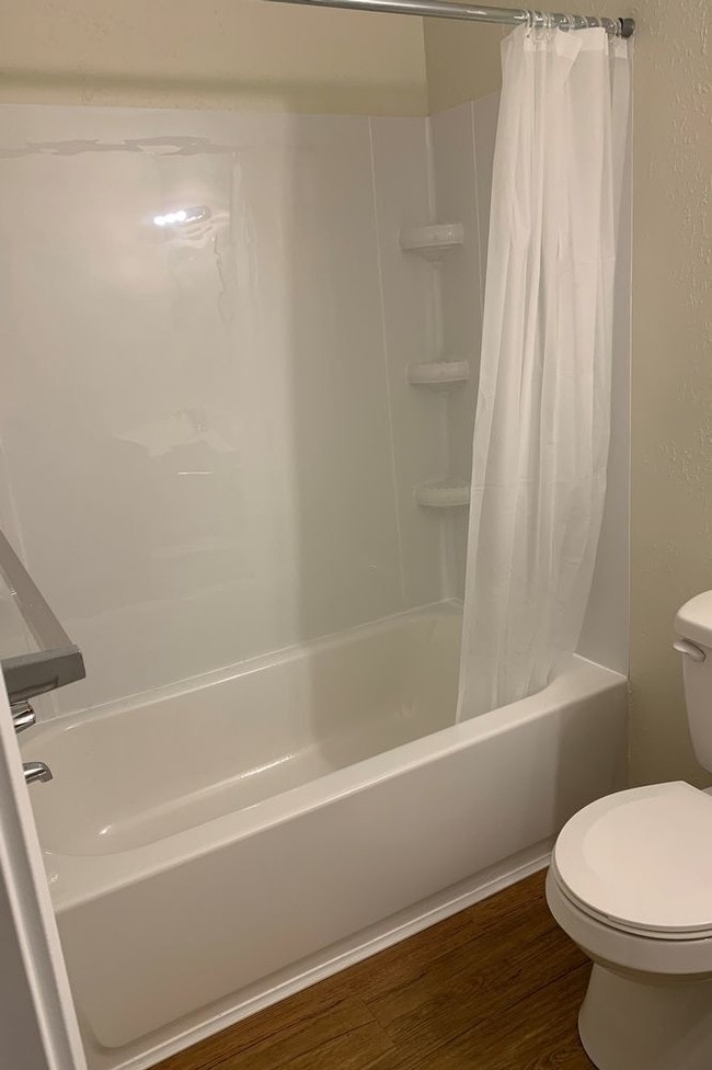 Building Photo - Move in special 100 of first months rent