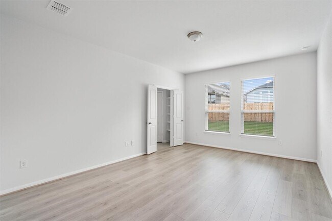 Building Photo - 315 Diamondleaf Dr