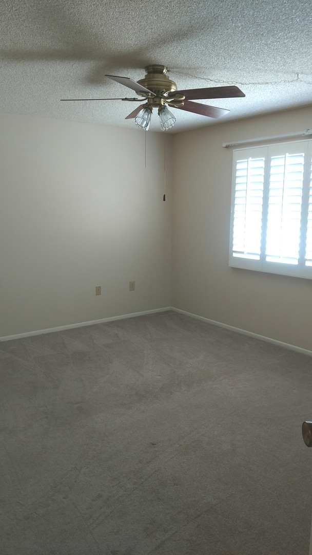 Building Photo - GREAT TOWNHOME IN YUCCA COURT-SUN CITY!!