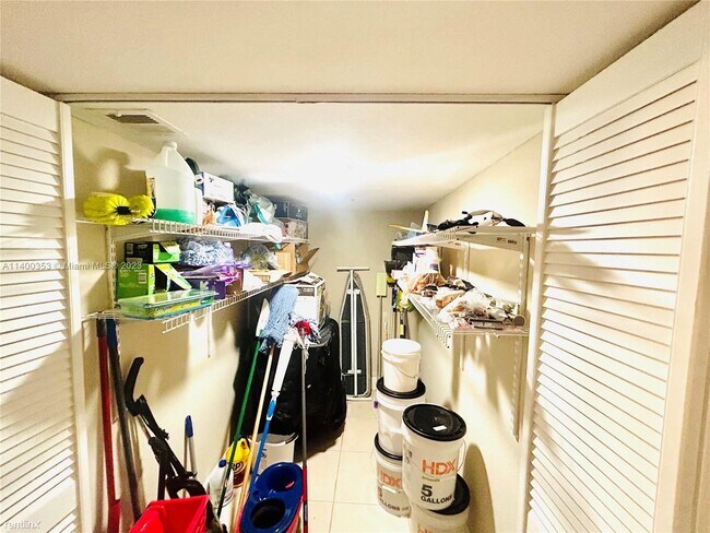 Building Photo - 4 br, 3 bath House - 3491 NW 21st St