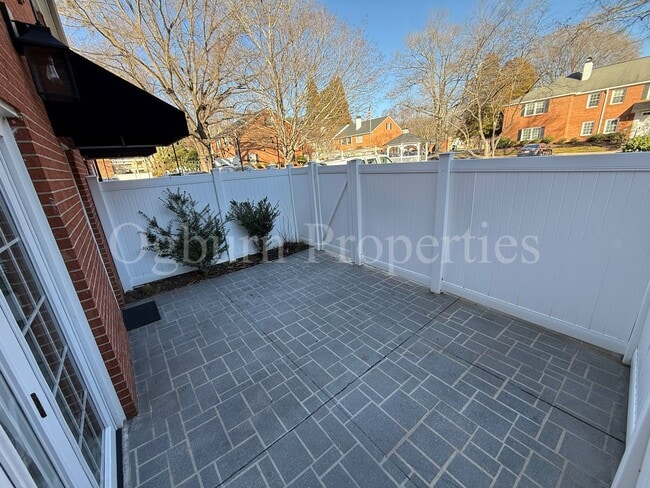 Building Photo - 321 Hanover Arms Ct