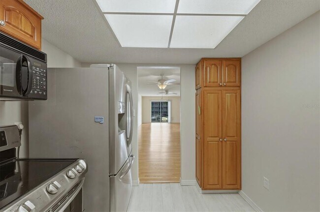 Building Photo - 4143 Heron Way