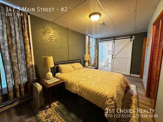 Building Photo - 147 S Main St