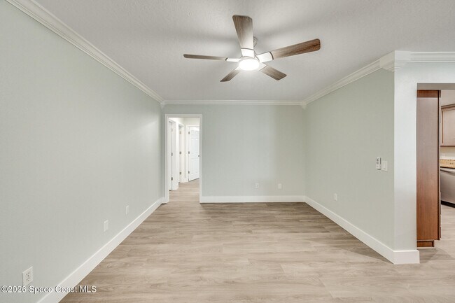 Building Photo - 645 Caiman St