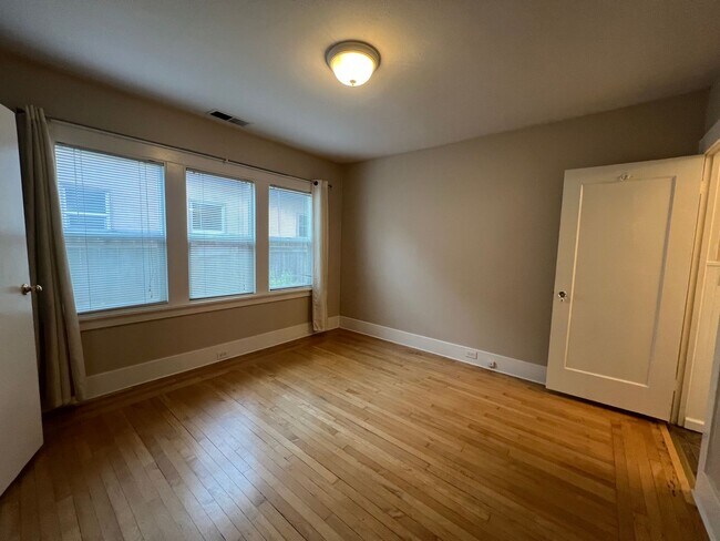 Building Photo - Come check out this Lovely home located in...